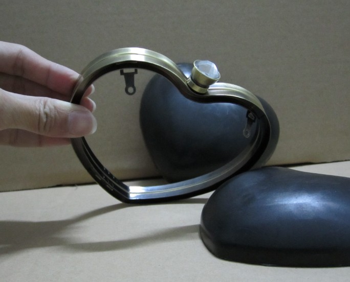 13 * 12 CM Heart shape puse frame For dressing case